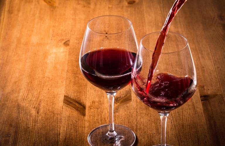 ライトボディの飲みやすい赤ワインにこだわり | 兵庫のぶどうなら自然豊かなしらはた農園MOTO